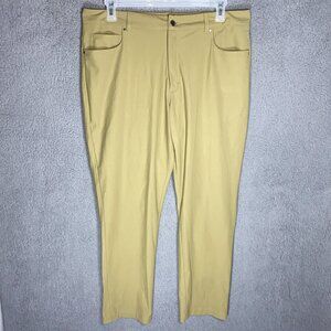 VRST‎ Athletic Men’s Size 38x31 Commuter Travel Chino Pants Tan